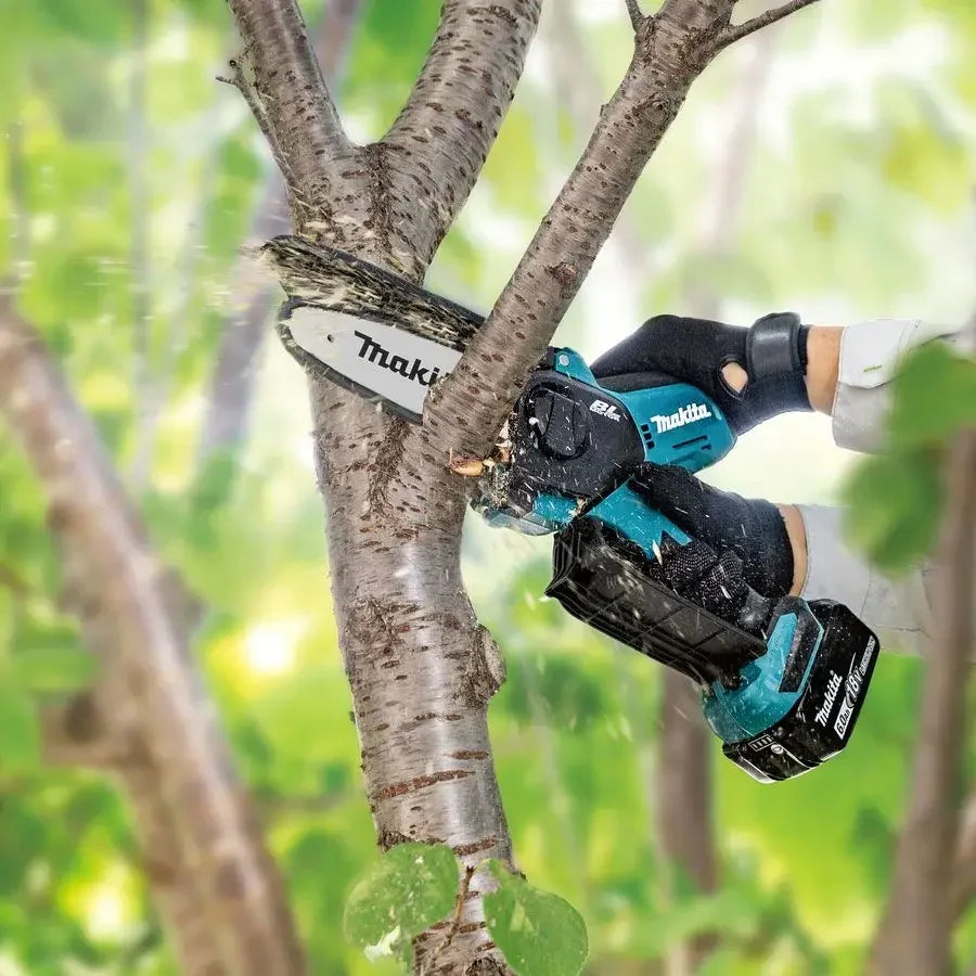 2026 Makita Electric Chain Saw:18V,20MM Stroke,8.0M/S Speed,equipped with Anti-Flying Splash Baffle and Automatic Chain Saw